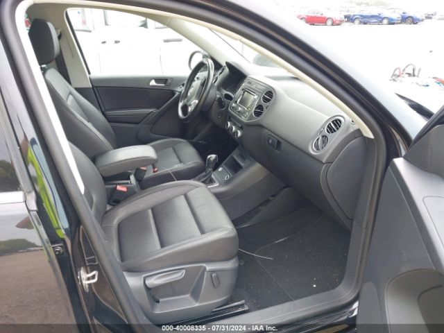 WVGAV7AX1FW590415 Volkswagen Tiguan Sel