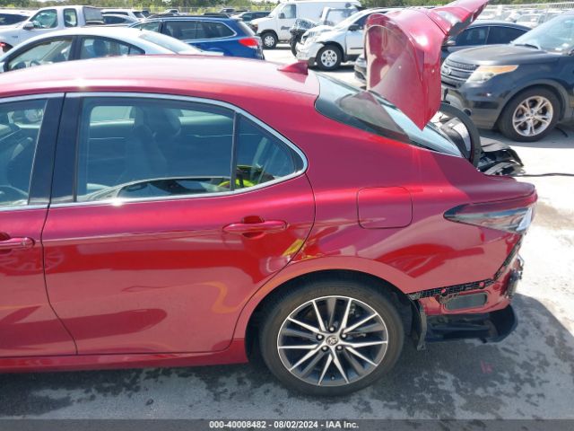 4T1F11AK3NU715606 Toyota CAMRY XLE