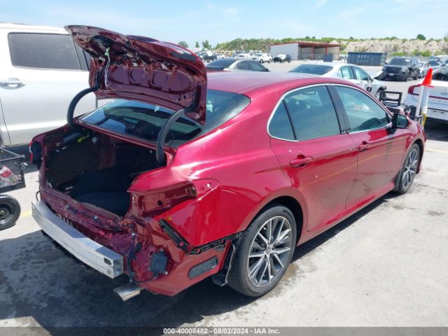 4T1F11AK3NU715606 Toyota CAMRY XLE