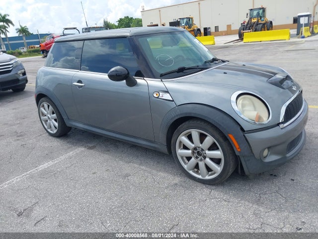 2008 MINI COOPER S WMWMF73518TT87178 Photo 0