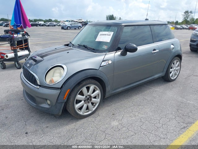 2008 MINI COOPER S WMWMF73518TT87178 Photo 1