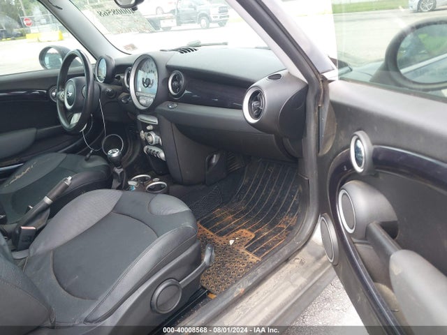 2008 MINI COOPER S WMWMF73518TT87178 Photo 4