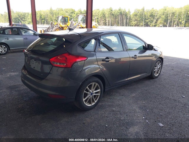 Ford FOCUS SE 2017 1FADP3K24HL247972 Image 4