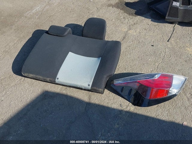 Toyota Prius C Three 2016 JTDKDTB37G1140055 Image 12