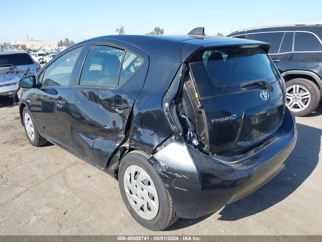 Toyota Prius C Three 2016 JTDKDTB37G1140055 Image 3