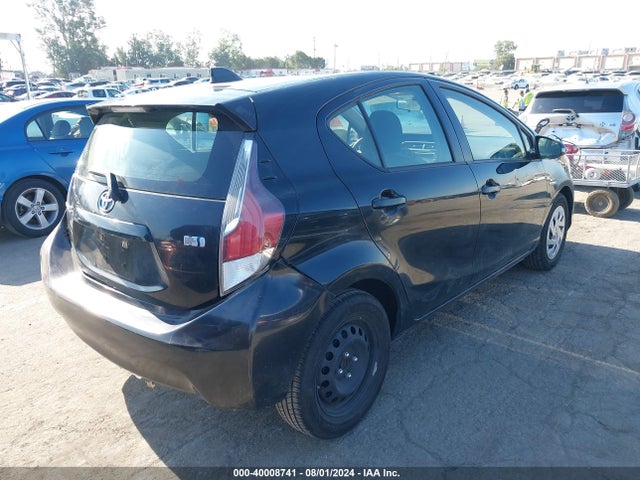 Toyota Prius C Three 2016 JTDKDTB37G1140055 Image 4