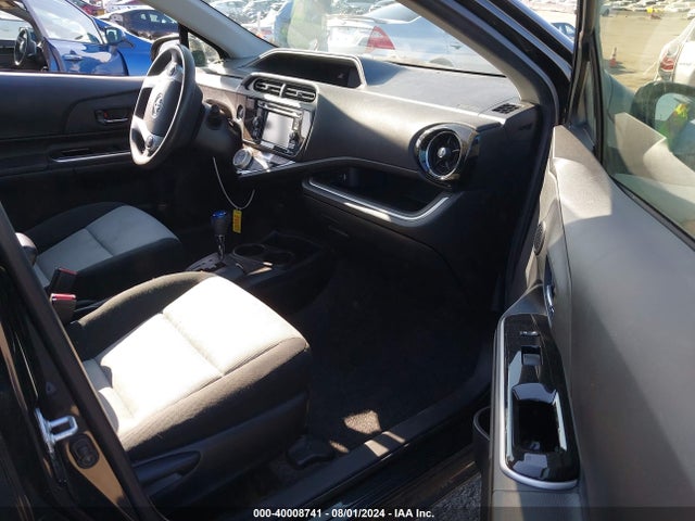 Toyota Prius C Three 2016 JTDKDTB37G1140055 Image 5