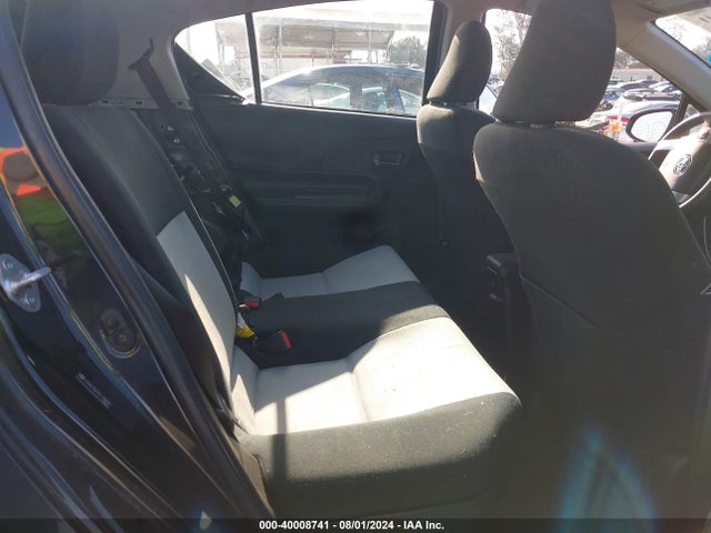 Toyota Prius C Three 2016 JTDKDTB37G1140055 Image 8