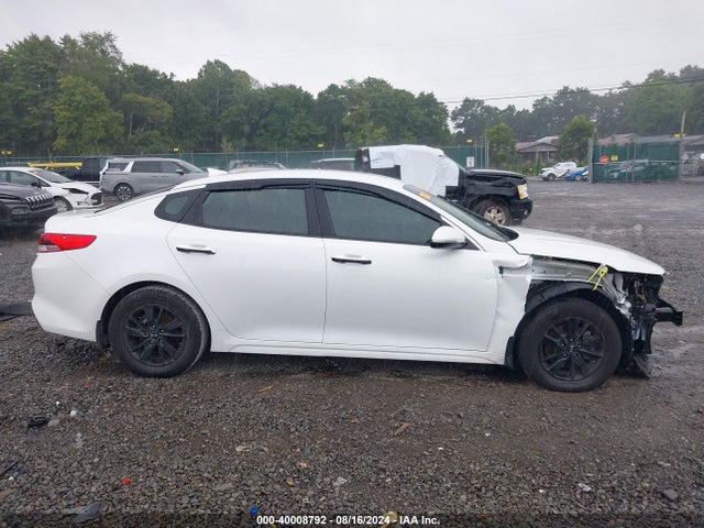5XXGT4L36JG209780 KIA Optima Lx