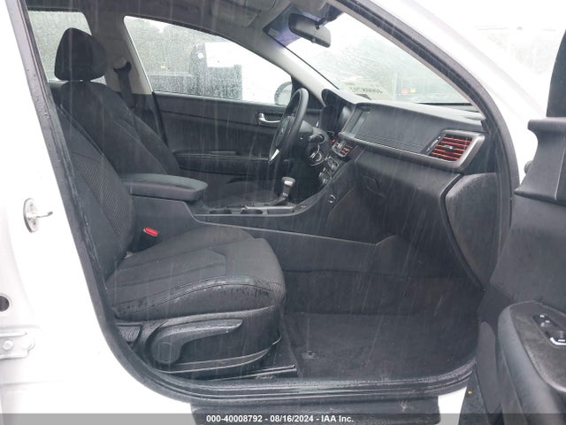 5XXGT4L36JG209780 KIA Optima Lx