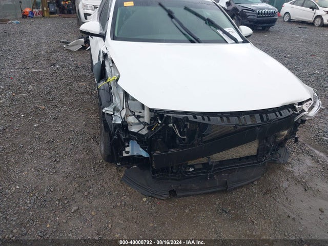 5XXGT4L36JG209780 KIA Optima Lx