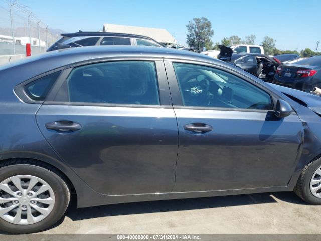 3KPF24AD9ME401587 KIA FORTE FE