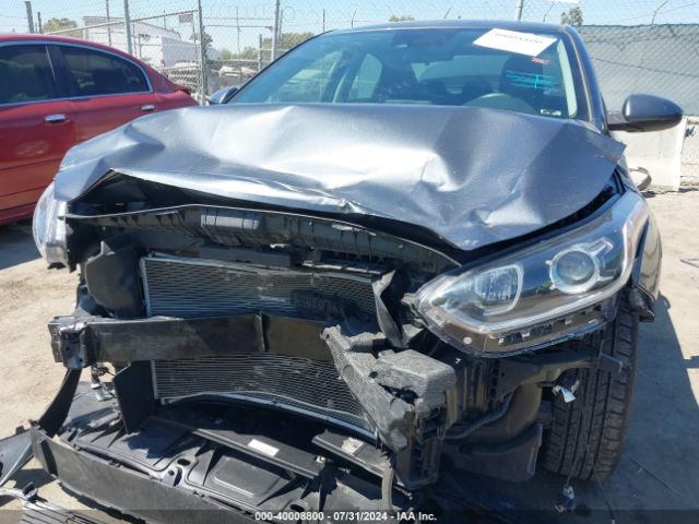 3KPF24AD9ME401587 KIA FORTE FE