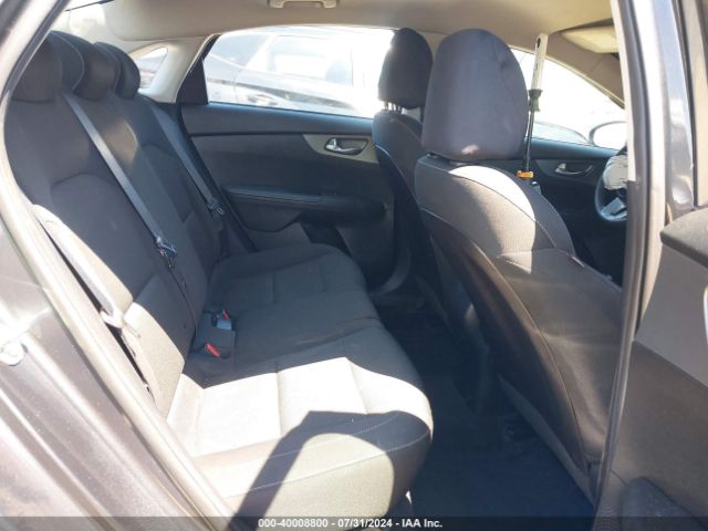 3KPF24AD9ME401587 KIA FORTE FE