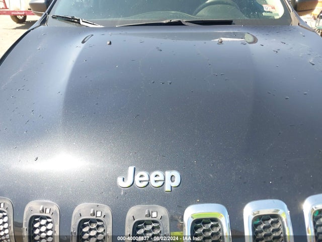 1C4PJLAB2FW597185 Jeep Cherokee Sport