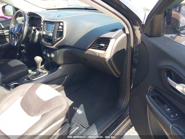1C4PJLAB2FW597185 Jeep Cherokee Sport