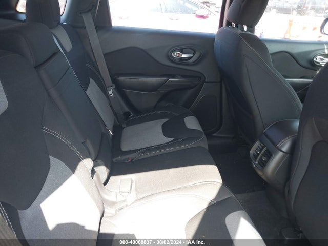 1C4PJLAB2FW597185 Jeep Cherokee Sport