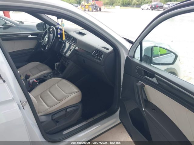 3VV4B7AX7JM182912 Volkswagen Tiguan 2.0t Sel Premium