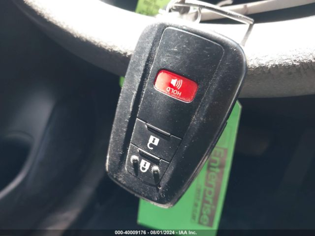 2T3P1RFV8NW298416 Toyota Rav4 Xle