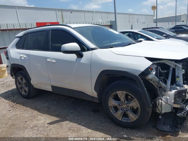2T3P1RFV8NW298416 Toyota Rav4 Xle