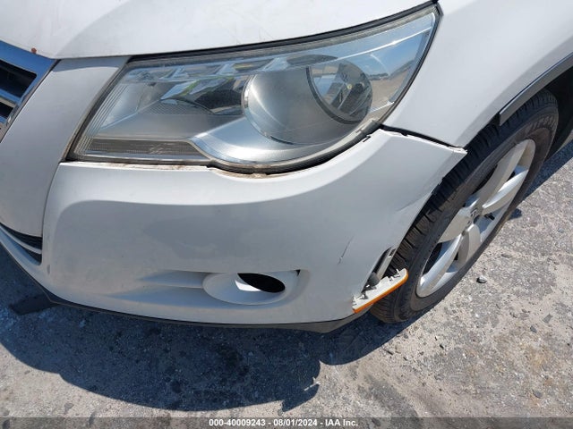 Продаж на аукціоні авто 2010 Volkswagen Tiguan Wolfsburg Edition, vin: WVGAV7AX8AW523920, номер лоту: 40009243