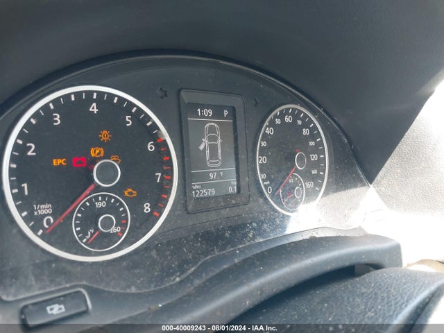 Продаж на аукціоні авто 2010 Volkswagen Tiguan Wolfsburg Edition, vin: WVGAV7AX8AW523920, номер лоту: 40009243