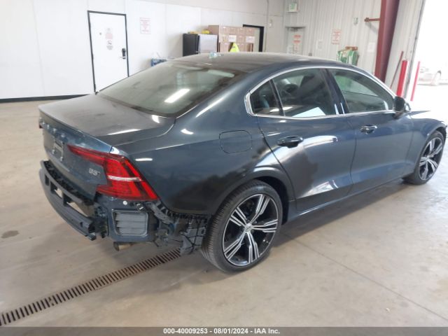 2022 VOLVO S60 7JRL12TLXNG177408 Photo 3
