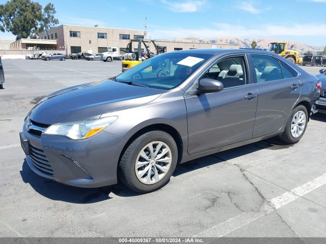 Toyota CAMRY LE 2017 4T1BF1FKXHU683928 Image 2