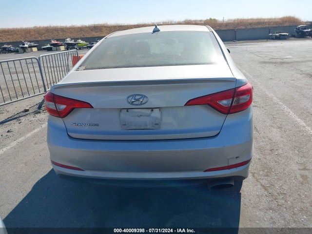 Hyundai SONATA SE 2016 5NPE24AF9GH332901 Image 16