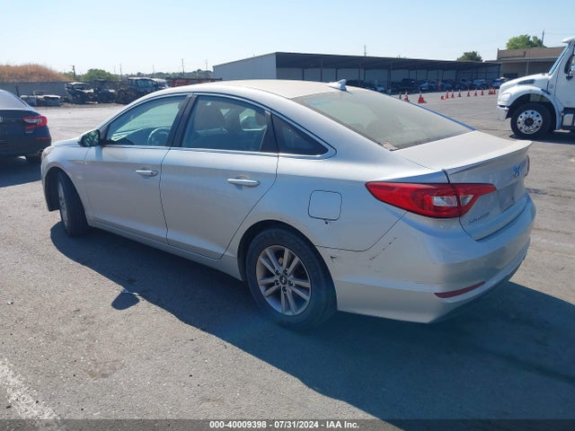 Hyundai SONATA SE 2016 5NPE24AF9GH332901 Image 3