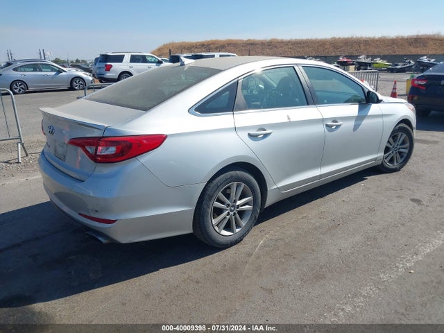 Hyundai SONATA SE 2016 5NPE24AF9GH332901 Image 4