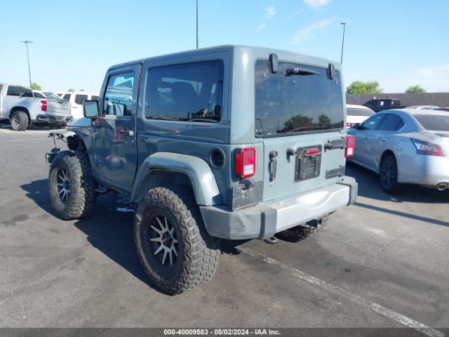 1C4GJWBG4FL528317 Jeep Wrangler Sahara