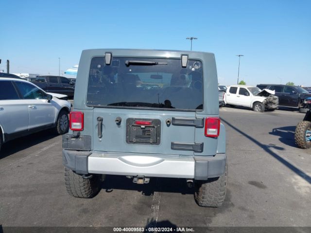 1C4GJWBG4FL528317 Jeep Wrangler Sahara