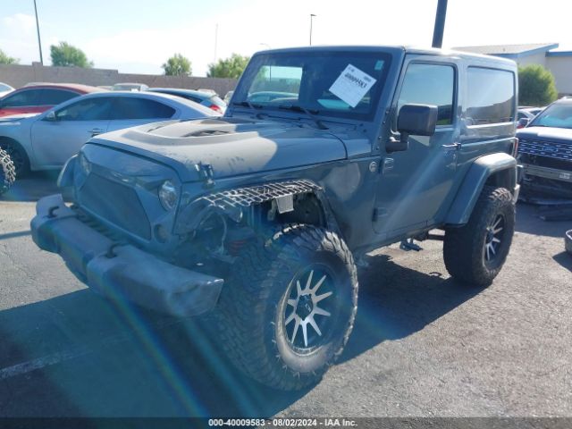 1C4GJWBG4FL528317 Jeep Wrangler Sahara