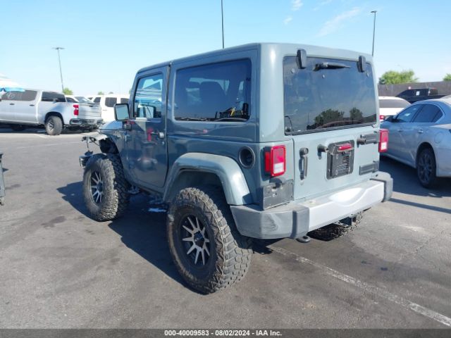 1C4GJWBG4FL528317 Jeep Wrangler Sahara