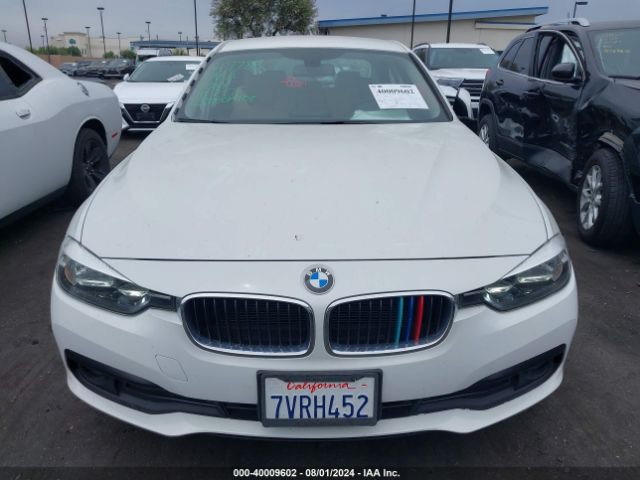 WBA8E1G54HNU12784 BMW 320i