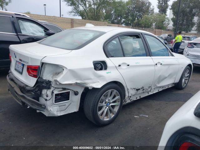 WBA8E1G54HNU12784 BMW 320i