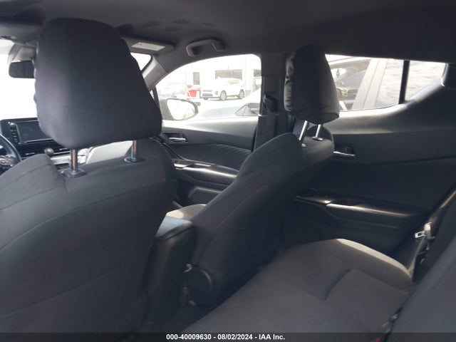 Toyota C-HR XLE 2018 NMTKHMBX2JR035865 Image 19