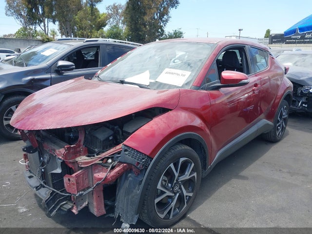Toyota C-HR XLE 2018 NMTKHMBX2JR035865 Image 2