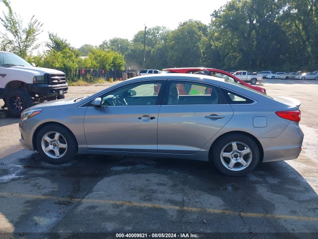 Hyundai Sonata 2017 5NPE24AF0HH492912 Image 14