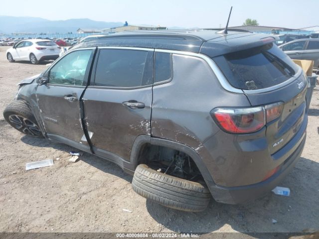 3C4NJDCB6NT208269 Jeep Compass Limited 4x4