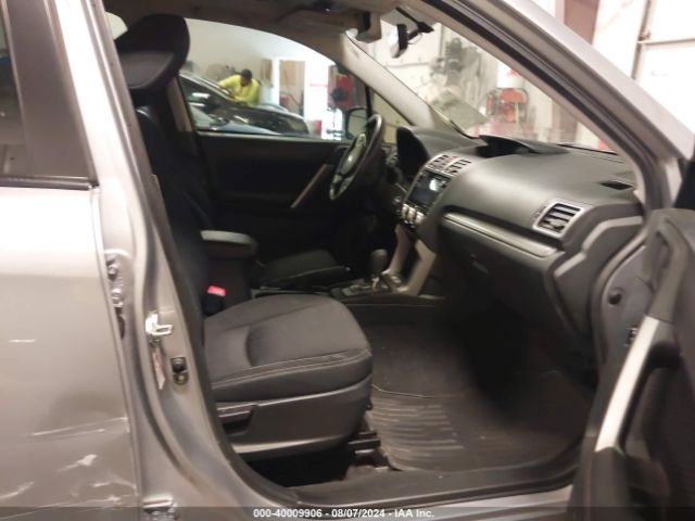 JF2SJAEC5JH521542 Subaru Forester 2.5i Premium