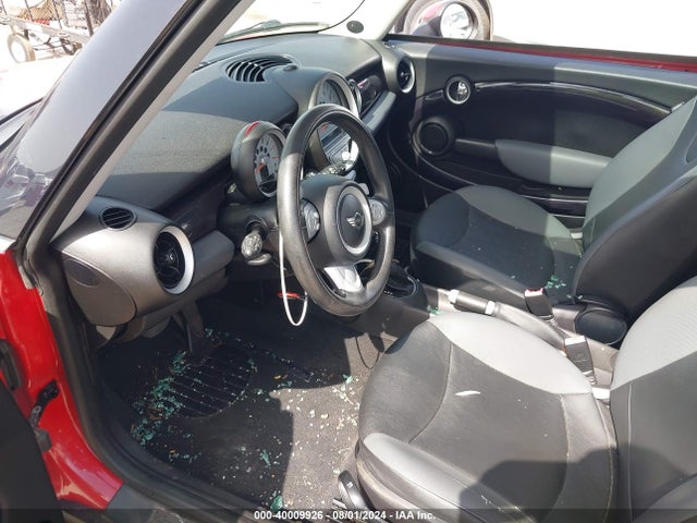 2008 MINI COOPER CLUBMAN WMWML33528TN68114 Photo 4