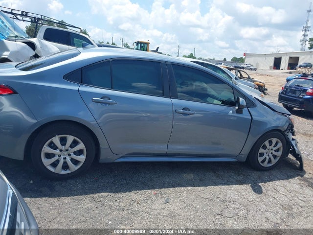Toyota COROLLA LE 2022 JTDEPMAE3NJ213237 Image 13