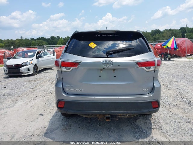 Toyota Highlander Xle V6 2016 5TDKKRFH6GS503611 Image 16