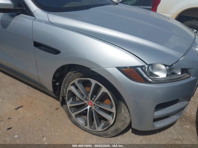 SADCJ2BV3HA099504 Jaguar F-pace 35t Premium