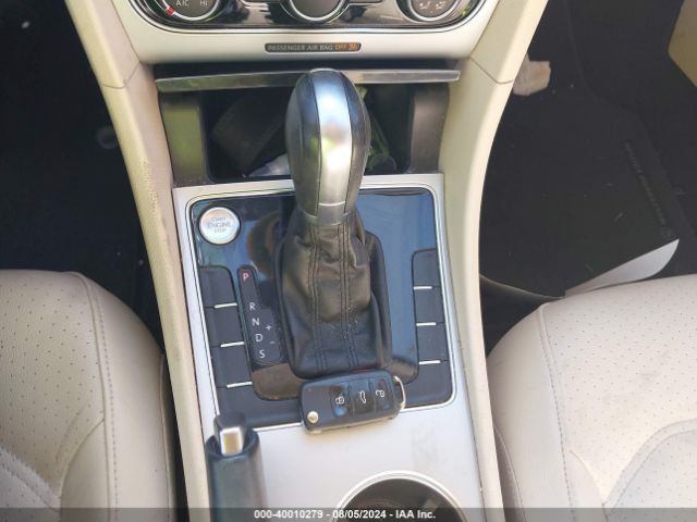 1VWLA7A37KC009515 Volkswagen Passat 2.0t Wolfsburg Edition