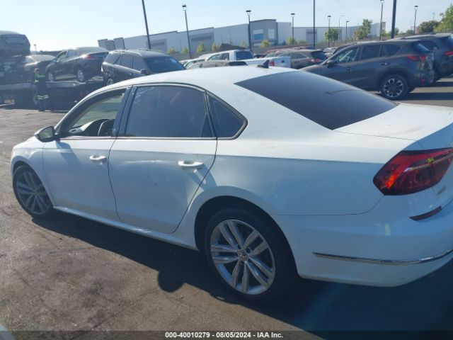 1VWLA7A37KC009515 Volkswagen Passat 2.0t Wolfsburg Edition