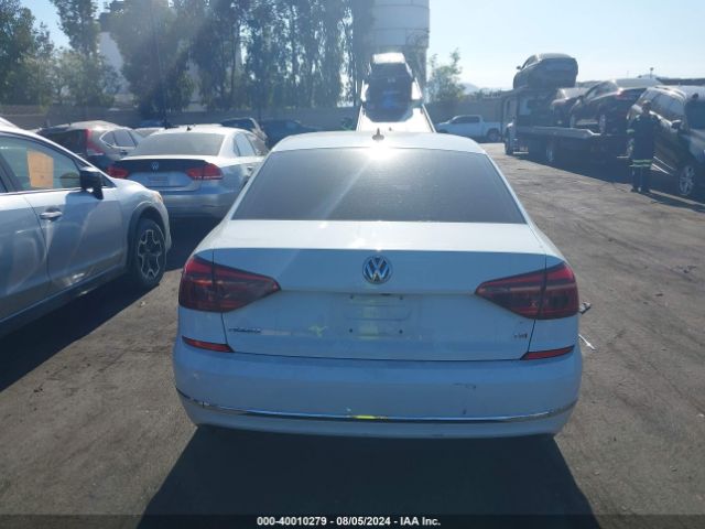 1VWLA7A37KC009515 Volkswagen Passat 2.0t Wolfsburg Edition