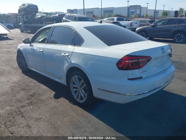1VWLA7A37KC009515 Volkswagen Passat 2.0t Wolfsburg Edition